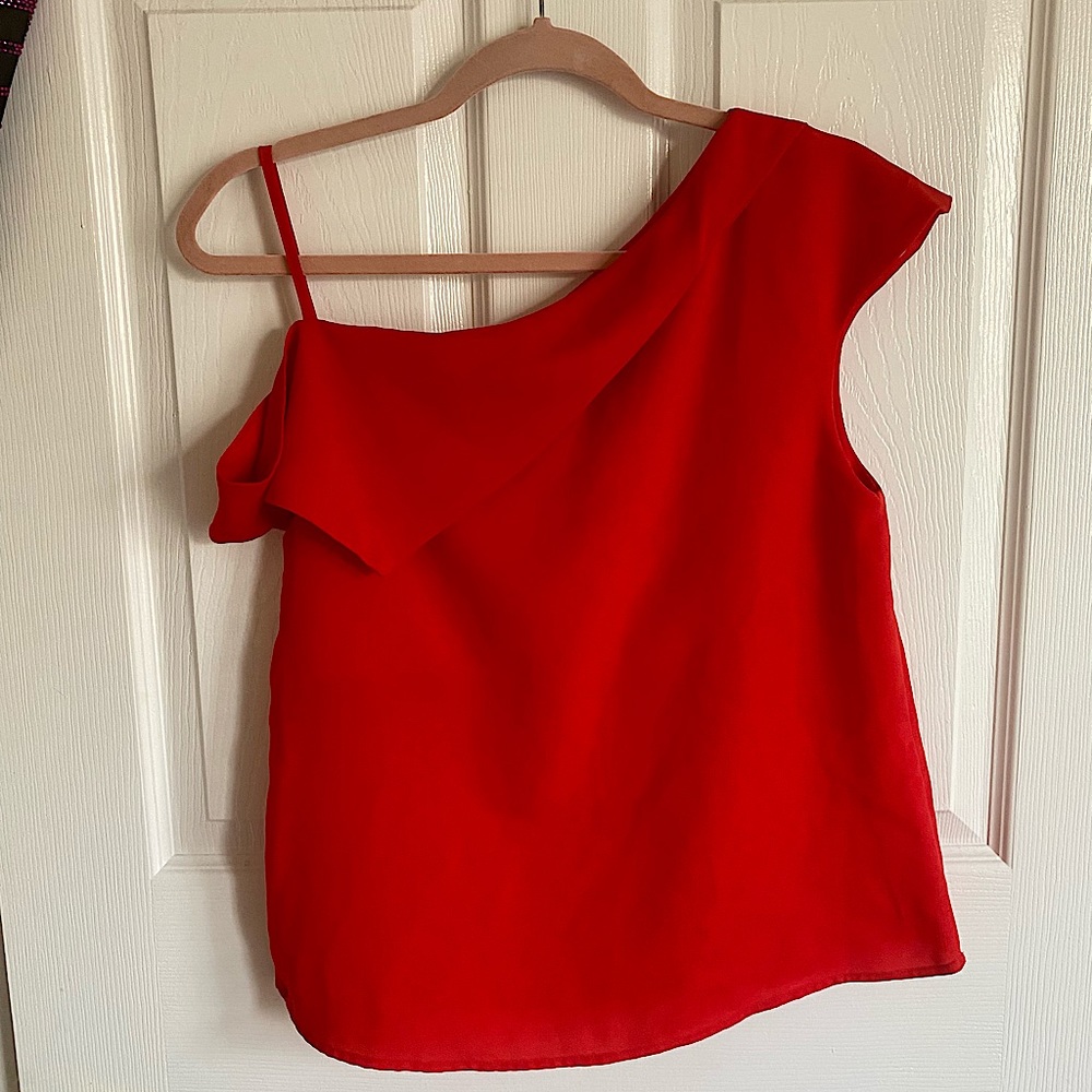 Red top - Picture 2 of 2